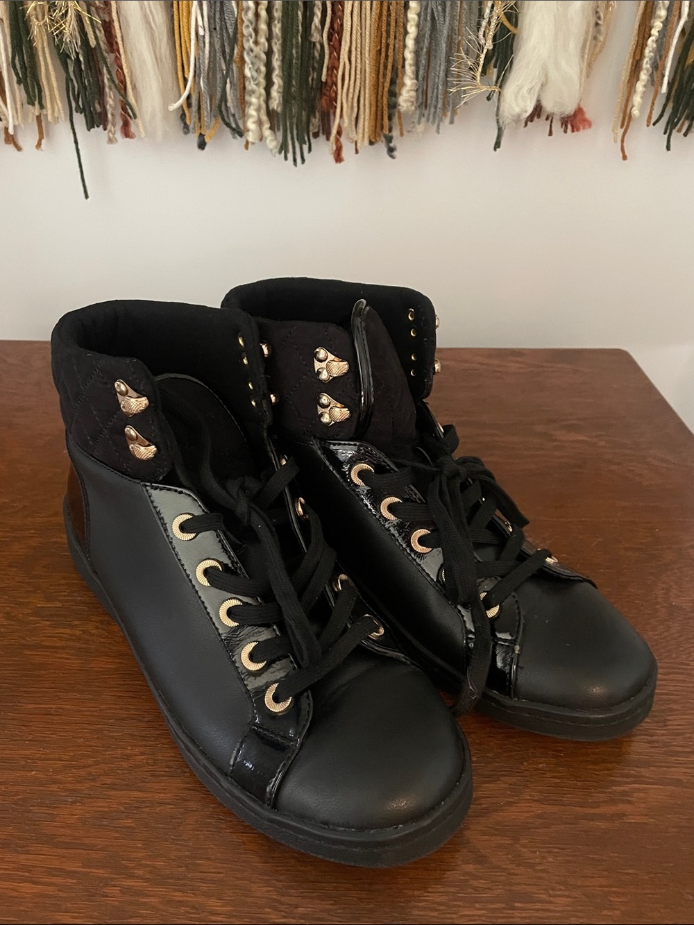Black Women's High-Top Lace-Up Sneakers with quilted details aldo brand